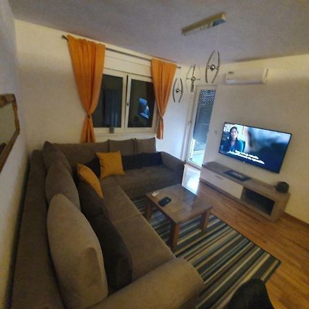 Apartman Lux โดโบย ภายนอก รูปภาพ