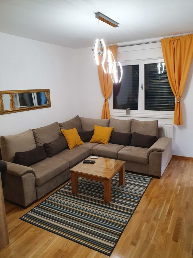 Apartman Lux โดโบย ภายนอก รูปภาพ