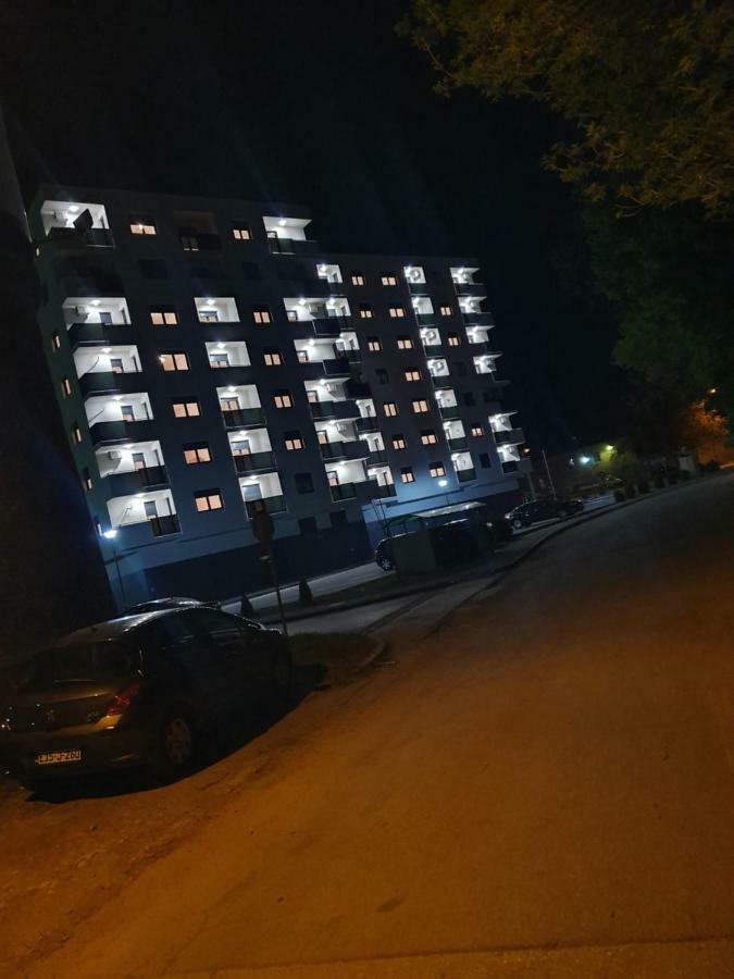 Apartman Lux โดโบย ภายนอก รูปภาพ