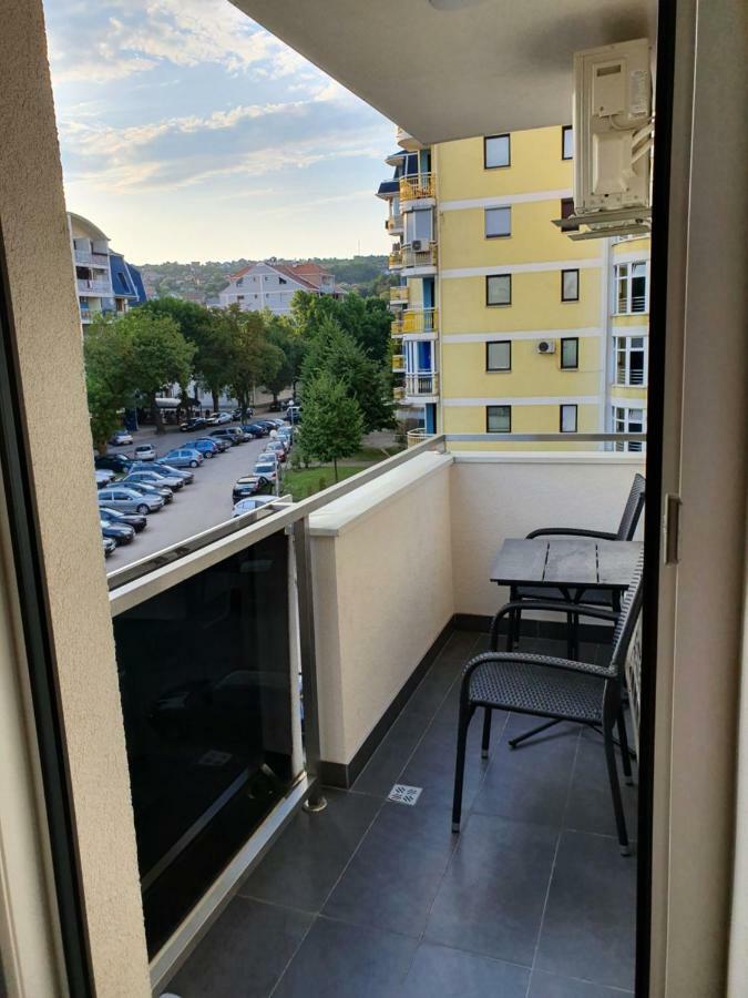 Apartman Lux โดโบย ภายนอก รูปภาพ