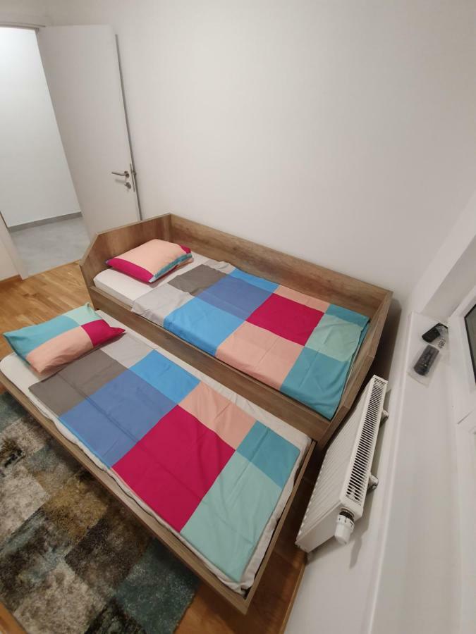 Apartman Lux โดโบย ภายนอก รูปภาพ